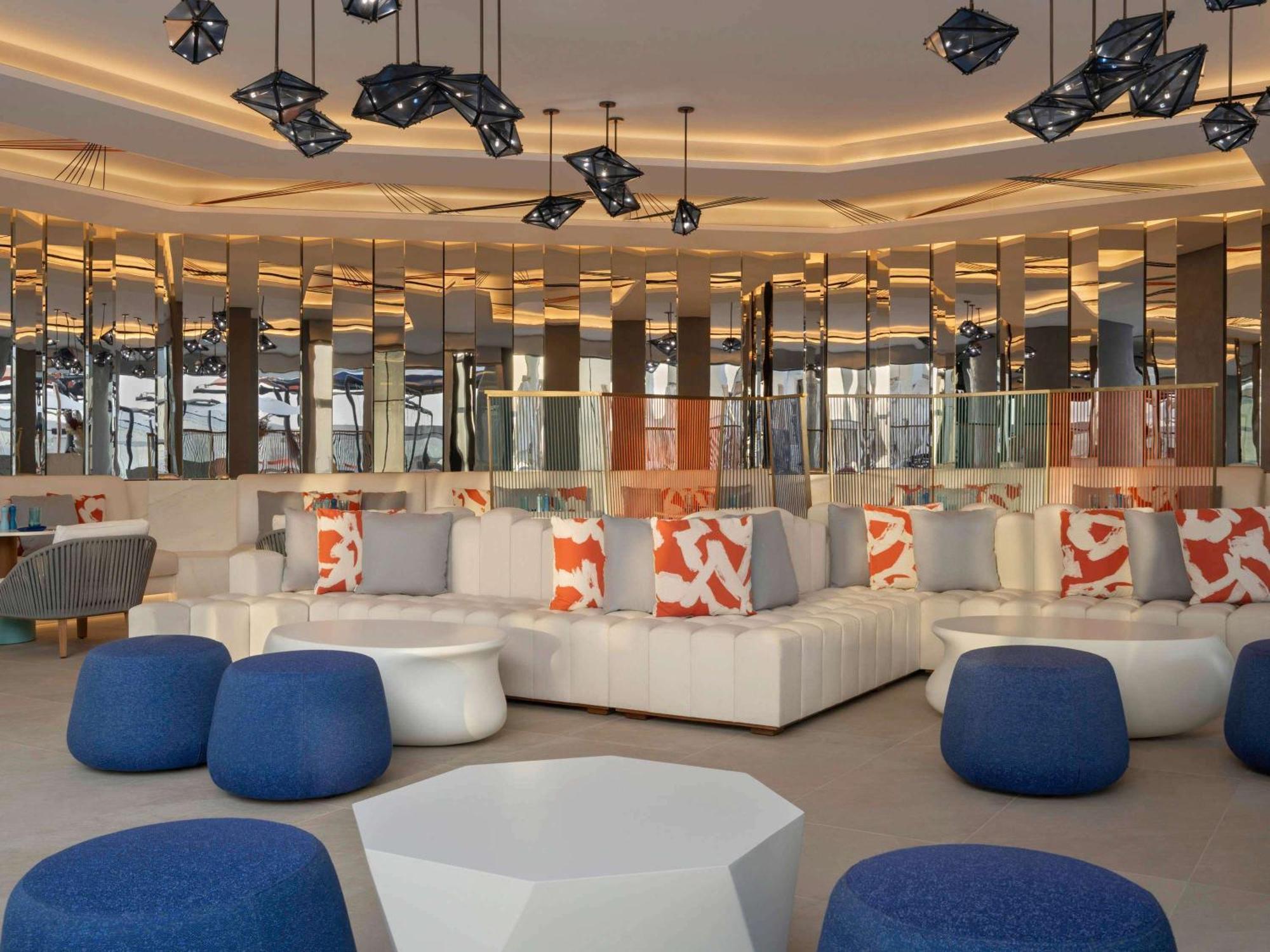So/ Uptown Dubai Ξενοδοχείο Εξωτερικό φωτογραφία The lounge at the airport