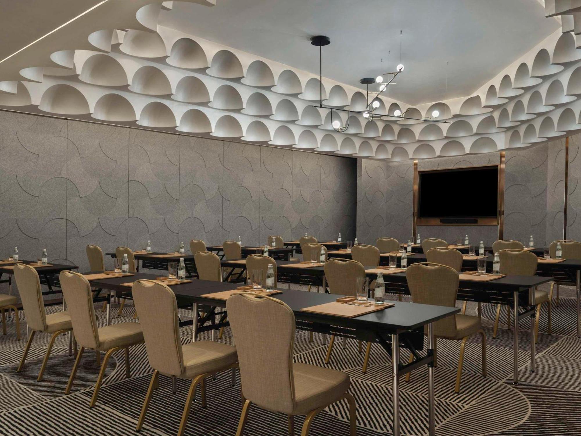 So/ Uptown Dubai Ξενοδοχείο Εξωτερικό φωτογραφία The interior of the meeting room