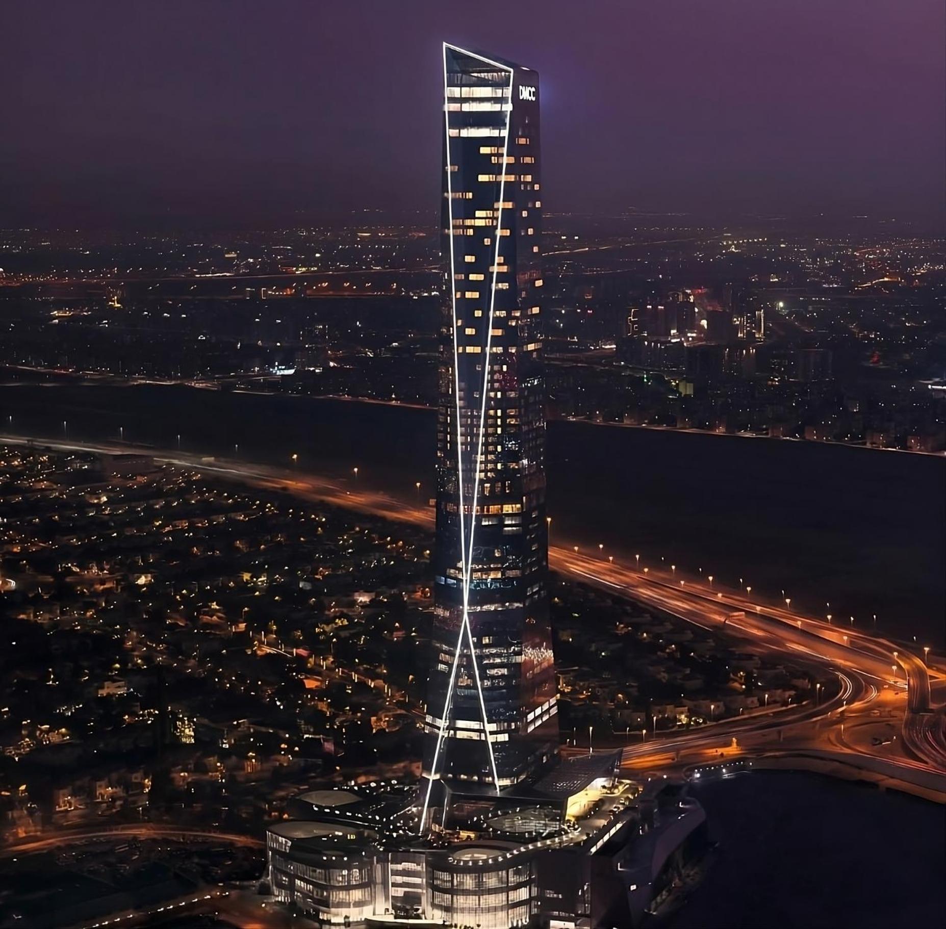So/ Uptown Dubai Ξενοδοχείο Εξωτερικό φωτογραφία The proposed tower at night